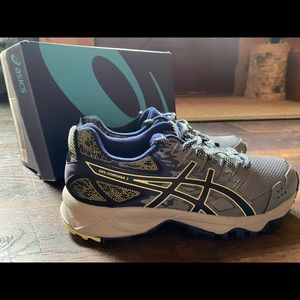 New with tags women’s ASICS running shoe